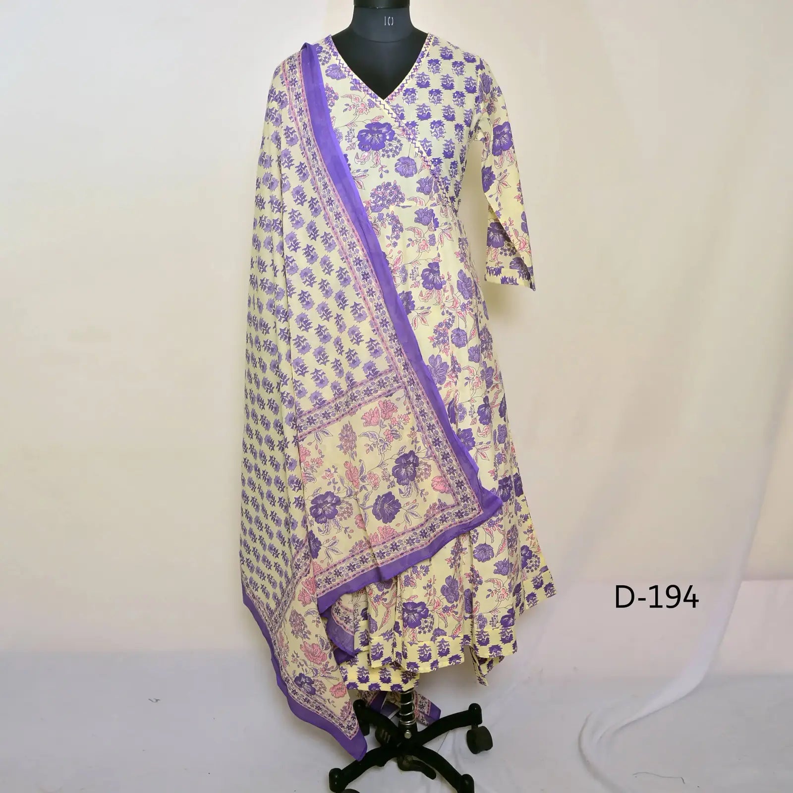 CraftEarth Women's Floral Print Angrakha Suit Set - K-D194