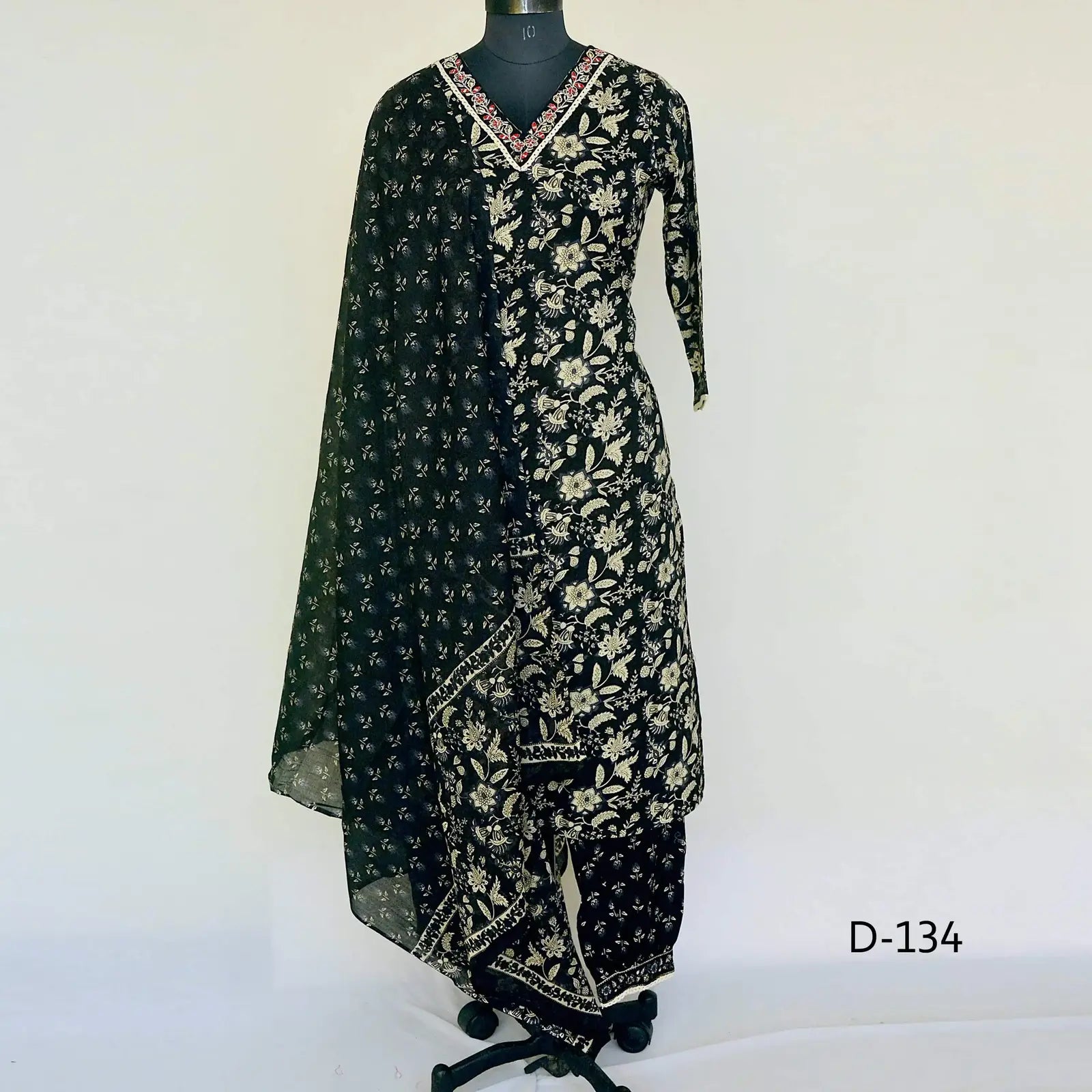 CraftEarth Women's Traditional Black Salwar Suit Set with Dupatta K-D134