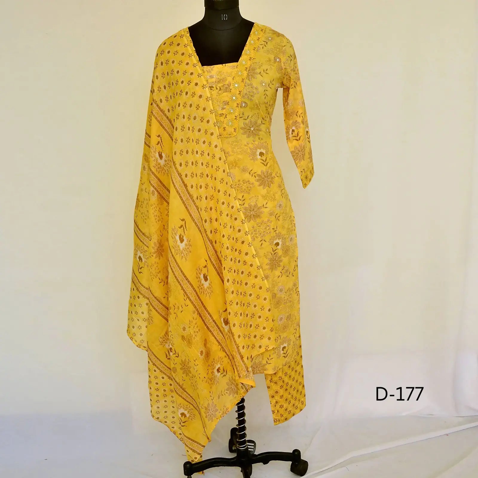 CraftEarth Yellow Floral Printed Suit Set for women K-D177