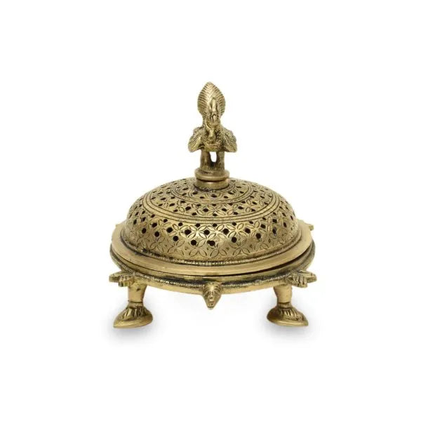 CraftEarth-Brass-wall-tableware-candle-stand-1-600×600