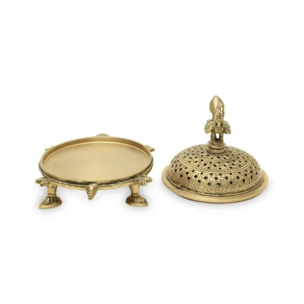 CraftEarth-Brass-wall-tableware-candle-stand-2-600×600