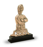craftearth-black-metal-vivekanand-small-plate-with-wooden-stand-3-min-1-600×653
