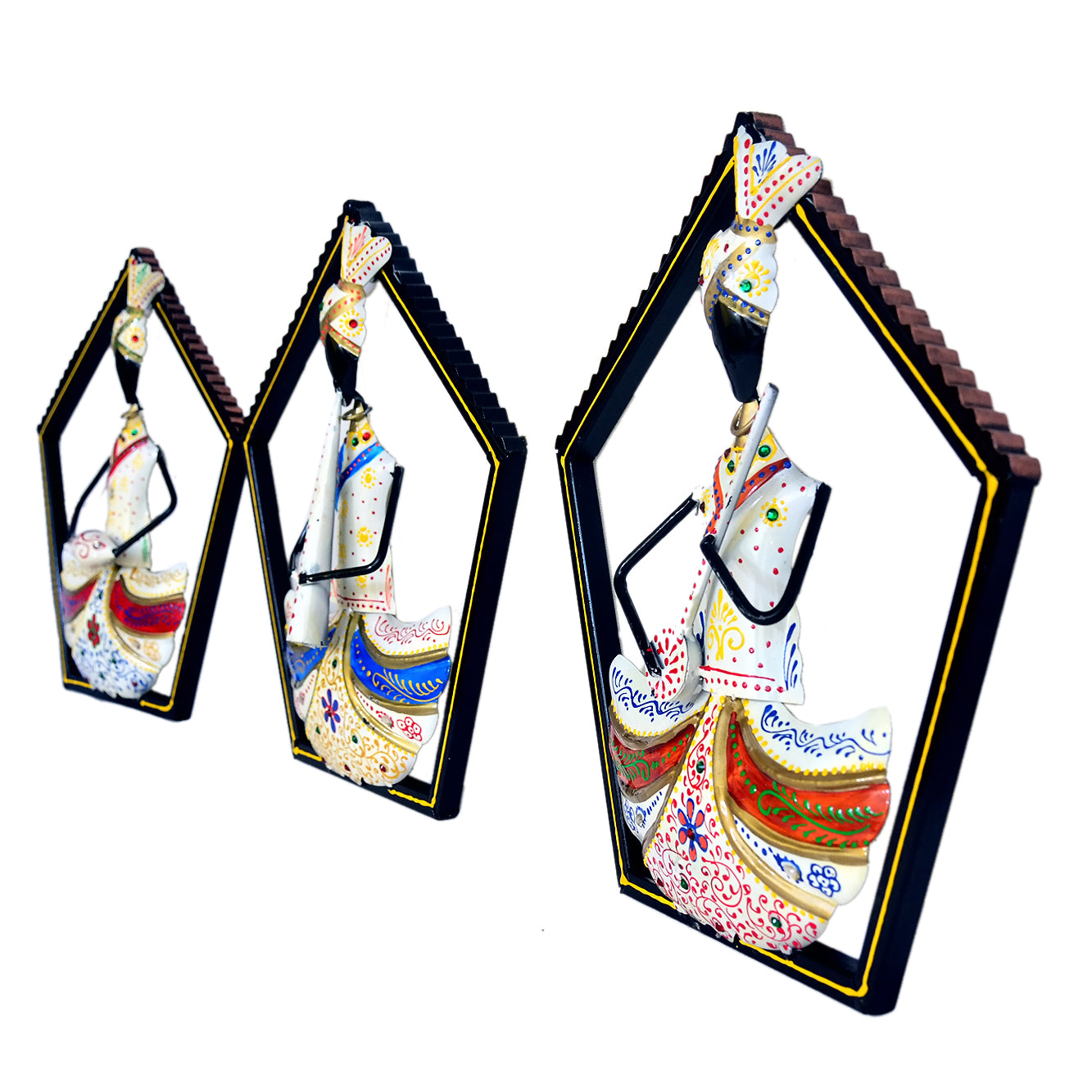 Handcrafted Metal Figurines - Set of 3 Traditional Indian Art I-250-A