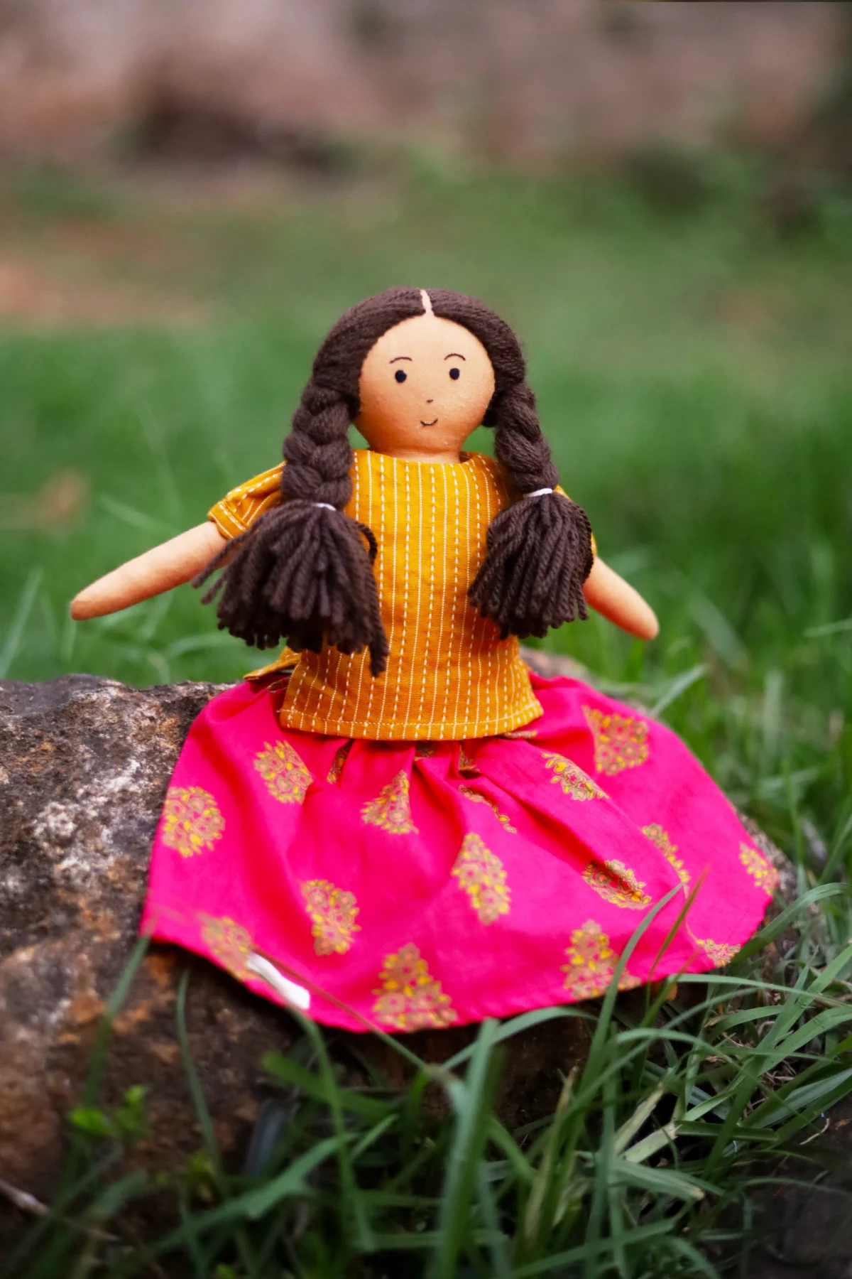 Handcrafted Doll Nilah in Classic Yellow GD-1 - Image 2