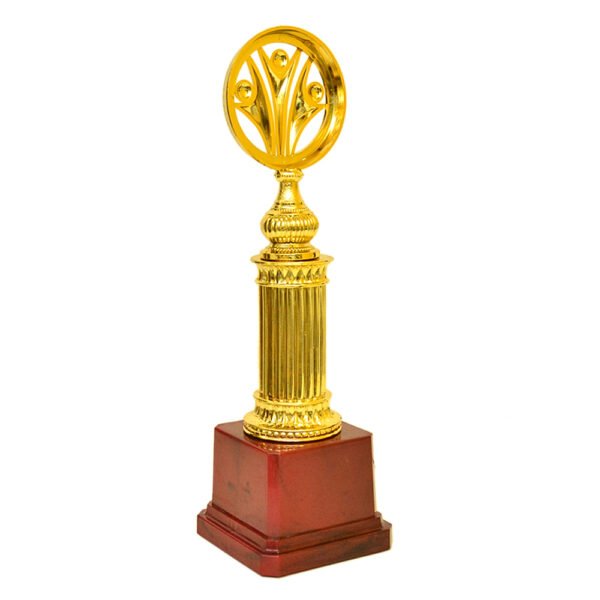 Unique Golden Trophy – M-551 - Image 1