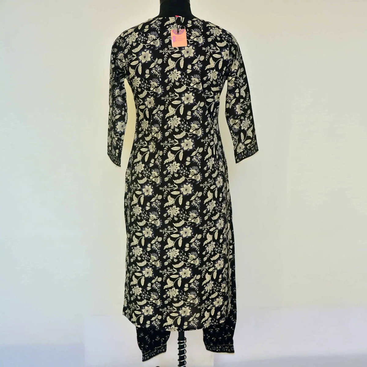 CraftEarth Women's Traditional Black Salwar Suit Set with Dupatta K-D134 - Image 3