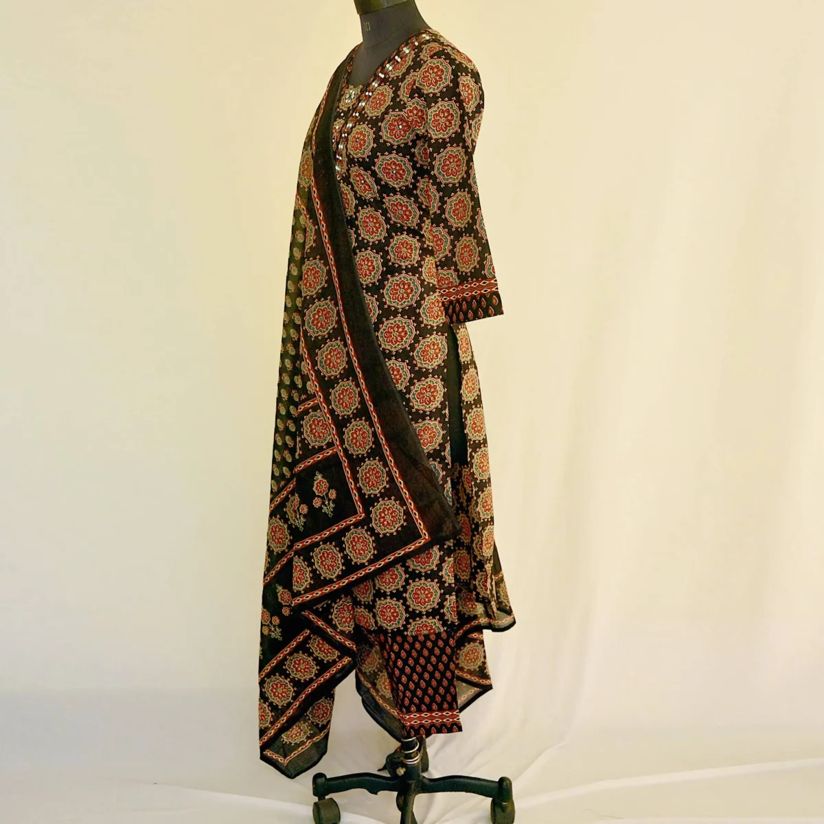 CraftEarth Women's Readymade Suit Set with Matching Dupatta K-D143 - Image 4