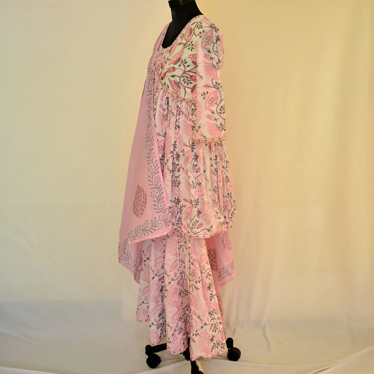 CraftEarth Women's Beautiful Pink Sharara Set with Dupatta K-D149 - Image 4