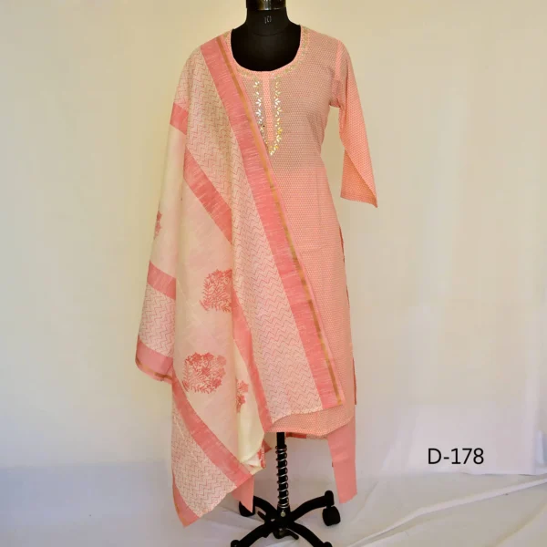 CraftEarth Ethnic Peach Cotton Suit Set with Dupatta for Women K-D178