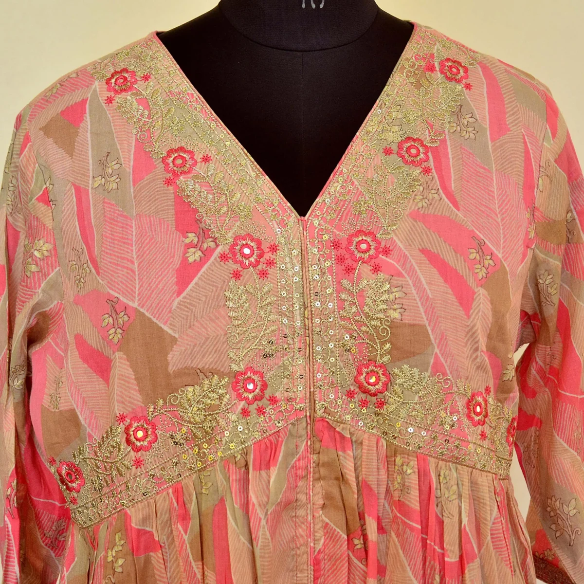 CraftEarth Elegant Floral Embroidered Anarkali Suit Sets with Dupatta K-D187 - Image 2