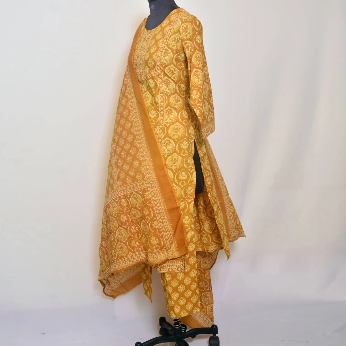 CraftEarth Women's Yellow Straight Cotton Suit Set with Dupatta K-D192 - Image 4